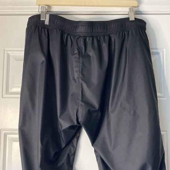 New Balance Essentials Lightweight Track Pants Size XL - Picture 8 of 11